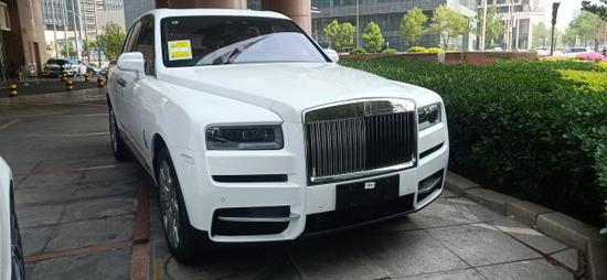 劳斯莱斯库里南五座SUV 店内现车大促销