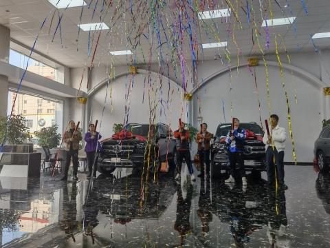 23款奔驰GLS580八缸4.0配置齐全145万起