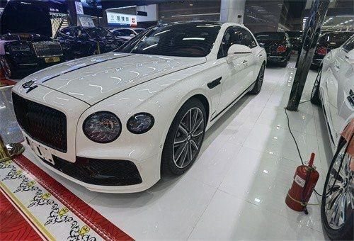 23款宾利飞驰港口现车落地只需要29万