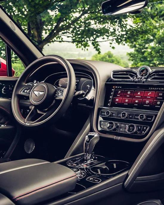 21款宾利添越港口现车配置动力豪华氛围