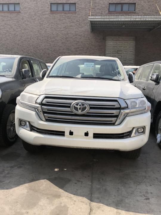 18款丰田酷路泽4000报价陆巡4.0分期价格