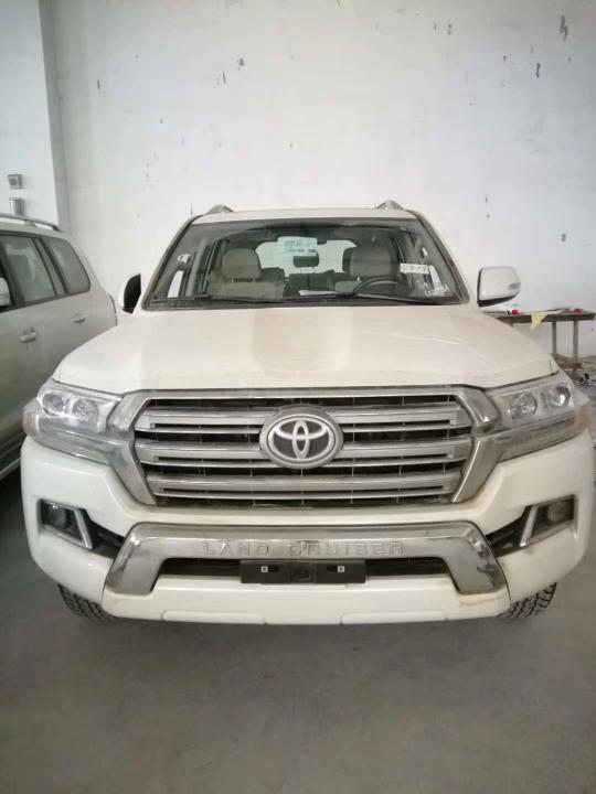 18款丰田兰德酷路泽4000最新优惠报价