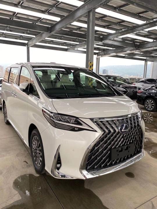 2020款雷克萨斯LM300h现车实际成交行情