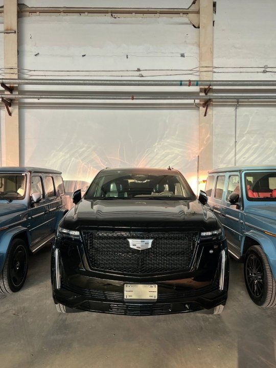 全尺寸天花板23款凯迪拉克凯雷德大空间