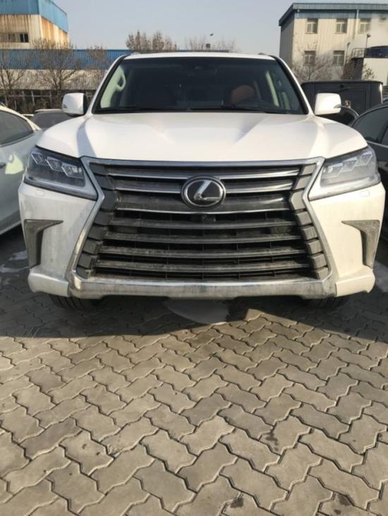 雷克萨斯LX570天津港大量现车配置齐全