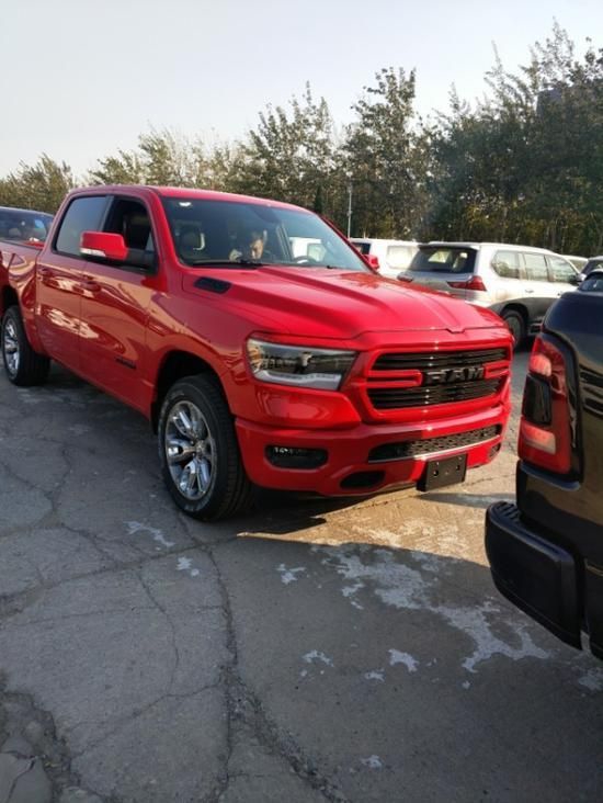 新款道奇公羊长角号版5.7L高端车优惠价