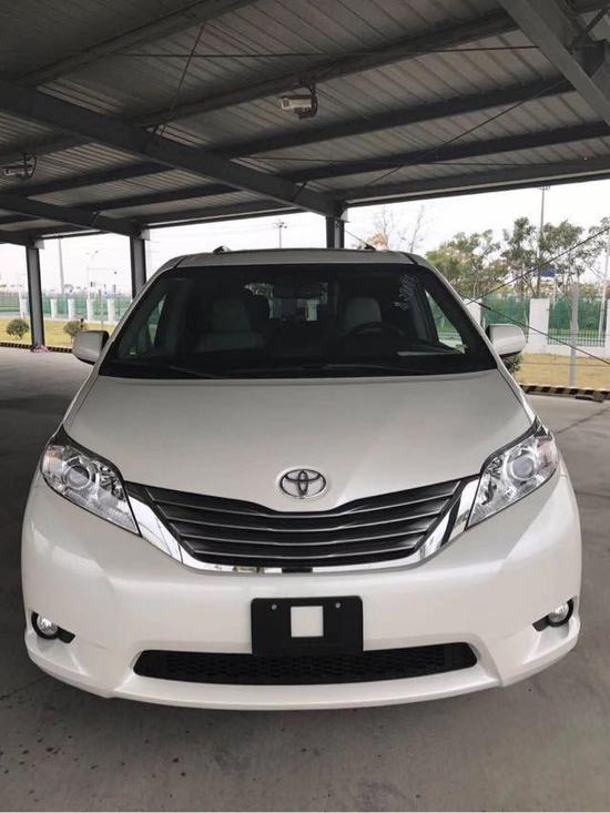 2017款丰田塞纳3.5L一律享大幅现金优惠