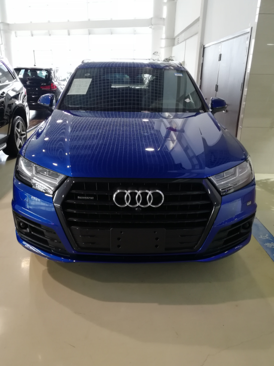 加版奥迪Q7科技版高配配置丰富结构细腻