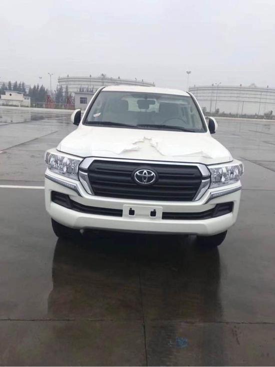 18款丰田酷路泽4000舒适安全 现车特惠