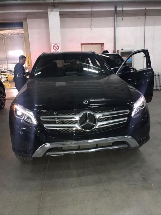 2018款平行进口奔驰GLC300 特价优惠中