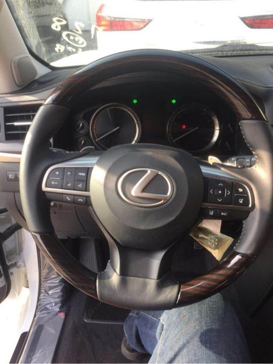 18雷克萨斯LX570五一优惠促销礼包相赠