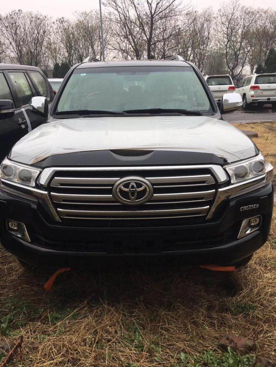 18款丰田酷路泽4000天窗版双倍双差配置