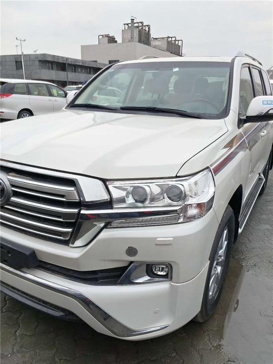 丰田酷路泽5700报价 陆巡家族巅峰之作