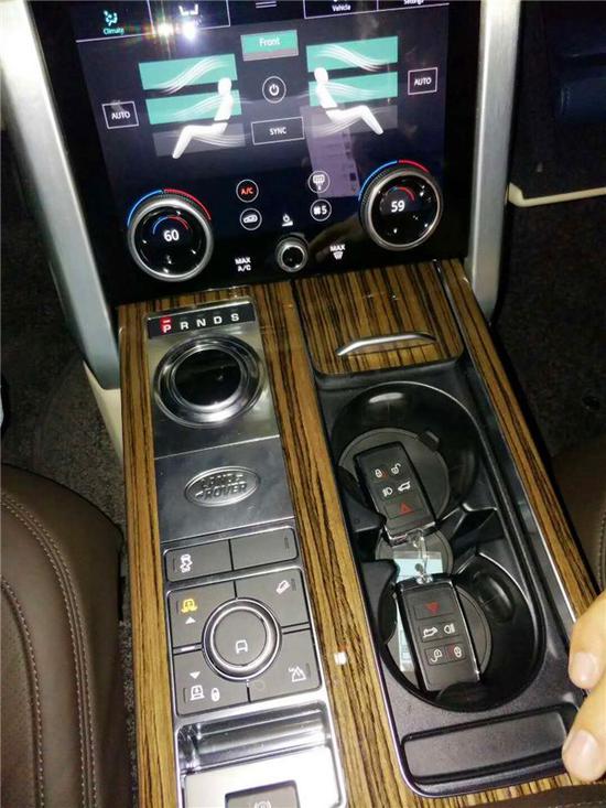 18款路虎揽胜行政报价高配 购车最好时机