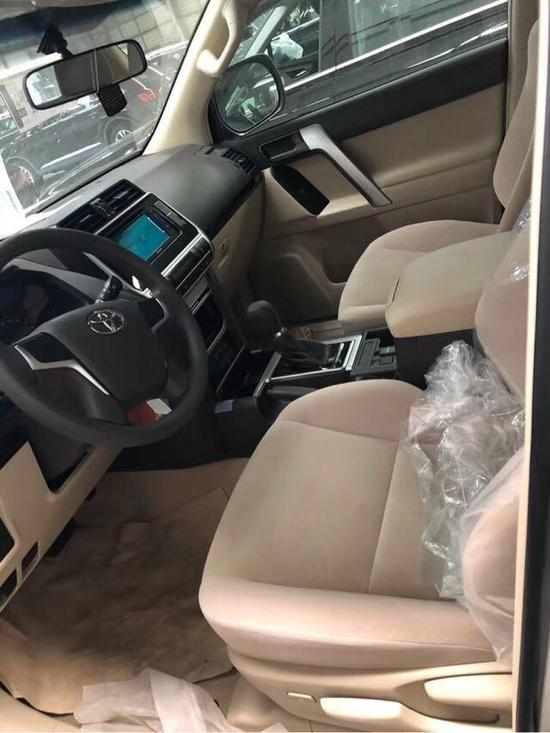 18款霸道2700TXL全系降税调价优惠2万起