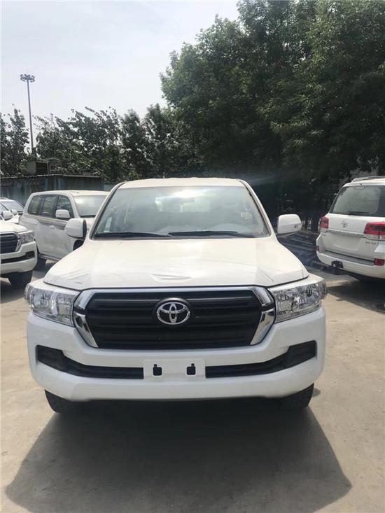 18款丰田酷路泽4000中东版陆巡价格行情