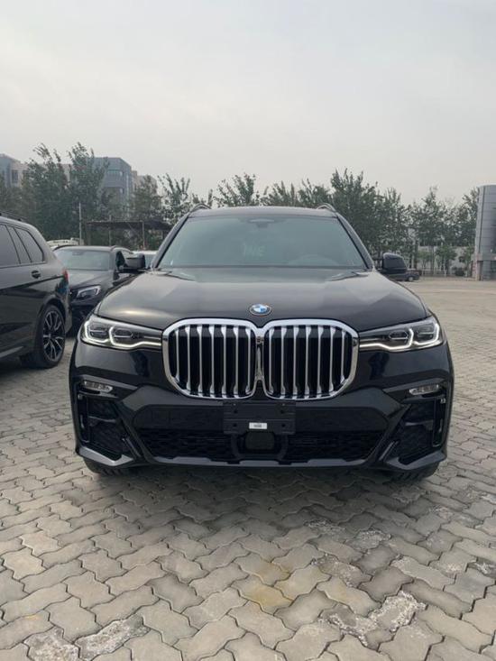 宝马X7M豪华版雍容华贵绝非等闲销售促销