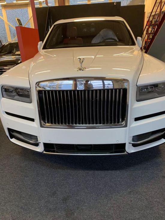 19款劳斯莱斯库里南四座落地价优惠提车