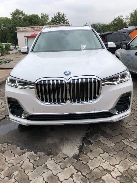 2019款宝马X7平行进口优势年底促销价