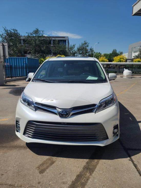 20款丰田塞纳3.5四驱LTD版现车降价一万