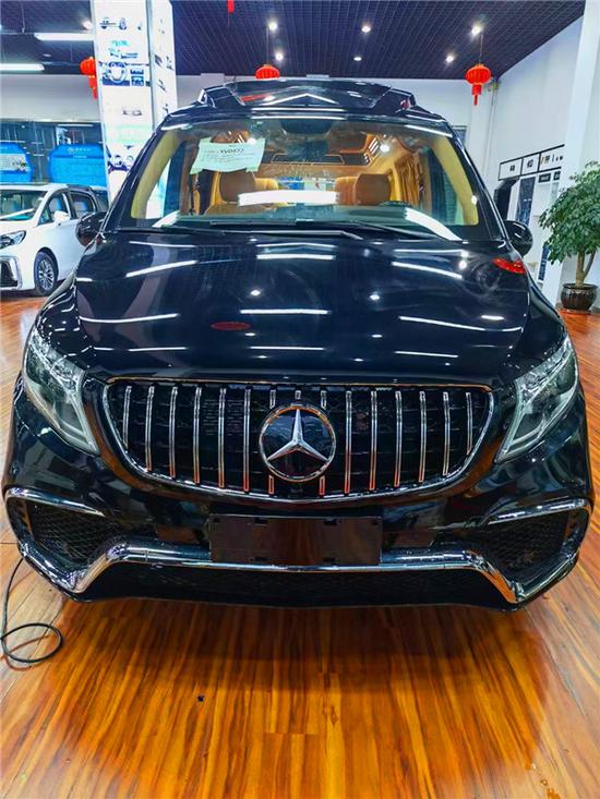 奔驰威霆高顶七座宾尼法利纳全新发布