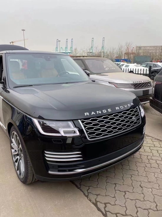 2021款路虎揽胜创世加长版178万现车实拍