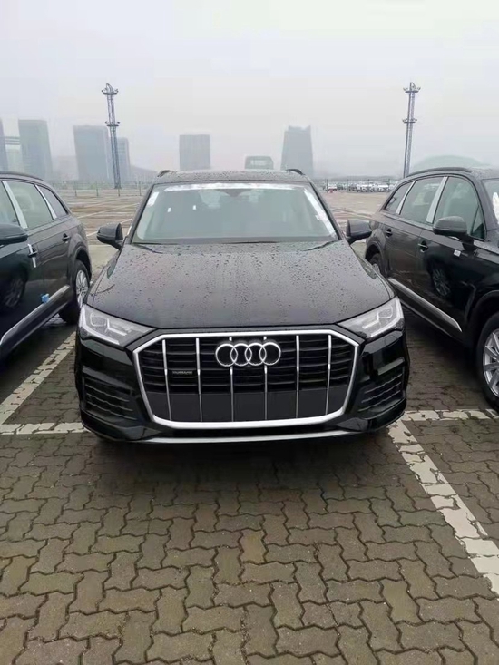 2021款奥迪Q7多款版本港口现车优惠促销