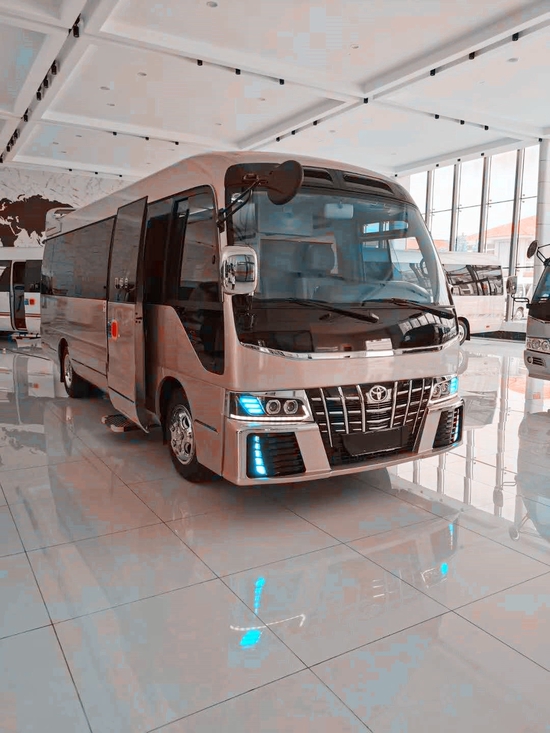 丰田考斯特12座新车高中低配价格图