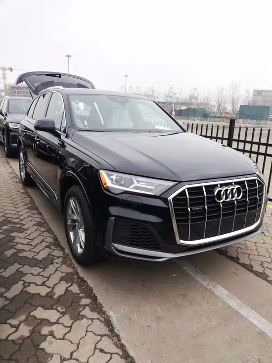 2022款奥迪Q7国六配置颜色可选55万起