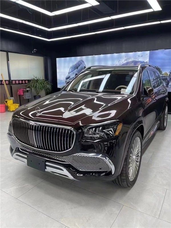 2022款奔驰迈巴赫GLS600奢华高性能388万