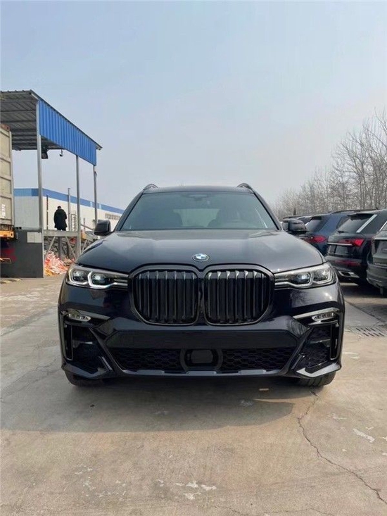 全新2022款宝马X7港口现车特惠价88万