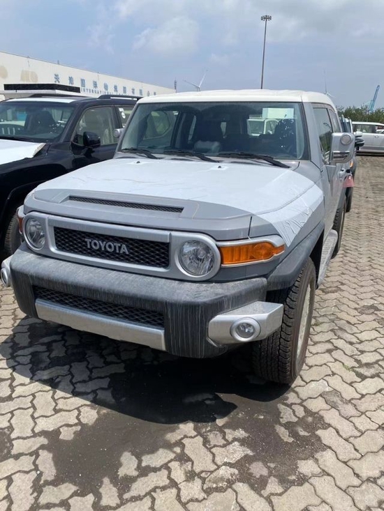 2022款酷路泽FJ4.0XTREME八气国六现车