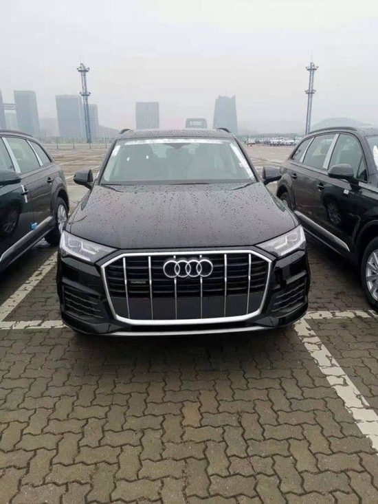 2022款奥迪Q7现车2.0T最新报价配置参数