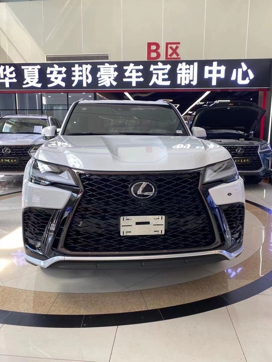 2022款雷克萨斯LX600报价SUV天花板身份
