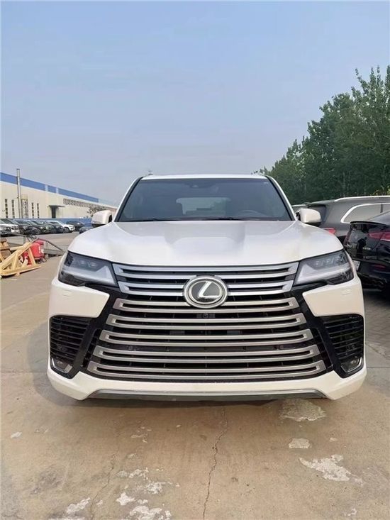 2022款雷克萨斯LX600 205万港口特惠促销