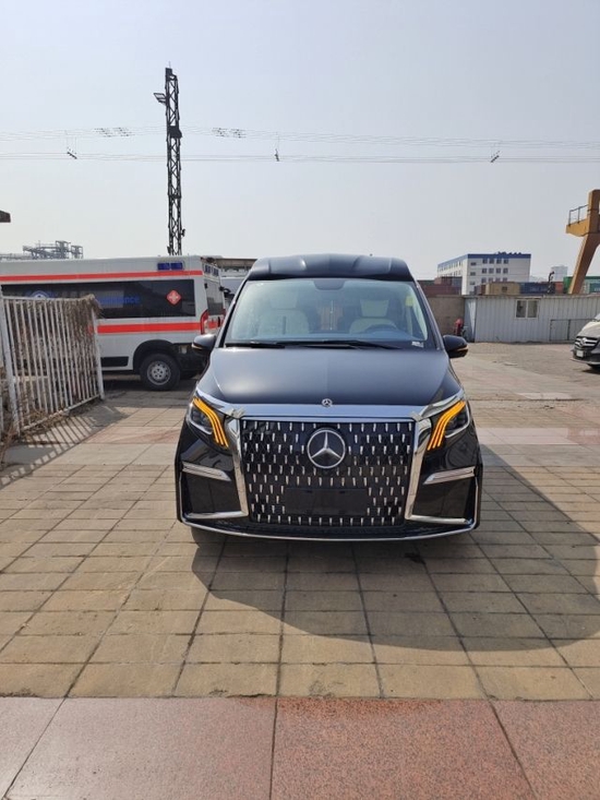 2022款进口奔驰V250商务车2.0T高顶加长
