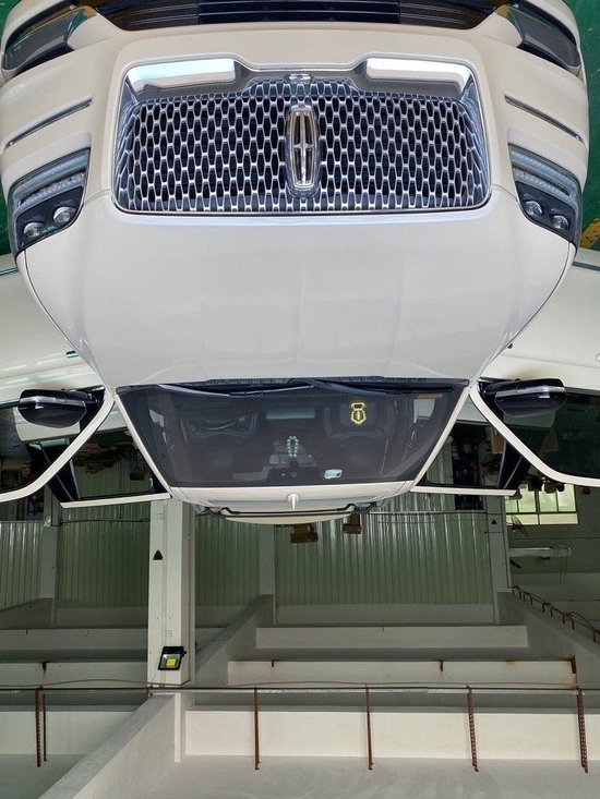 林肯领航员改装升级航空座椅案例