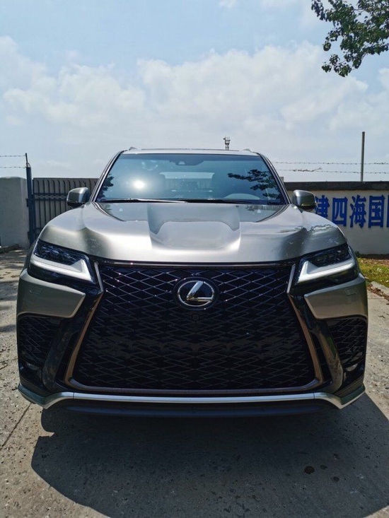 2022款雷克萨斯LX600运动7座大促 215万