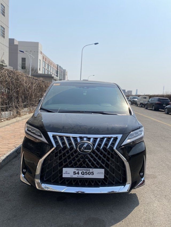 雷克萨斯LM350顶级商务3.5动力强劲