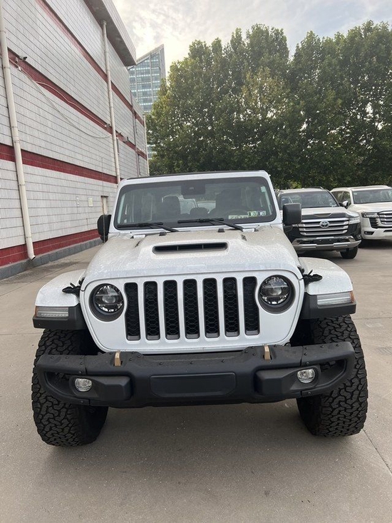 2022款吉普牧马人6.4L 205万不含豪车税