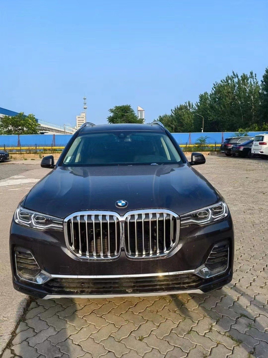 2022款宝马X7天津港黄金十月促销优惠价