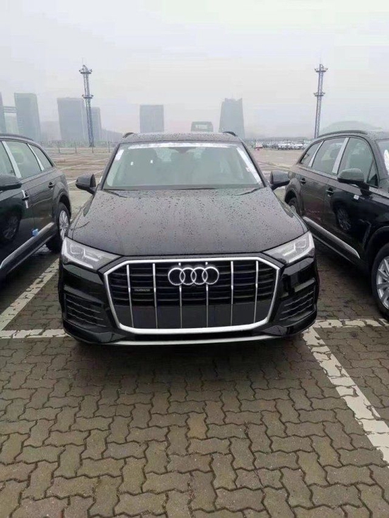 2022款奥迪Q7欧版2.0T现车售价51.5万起