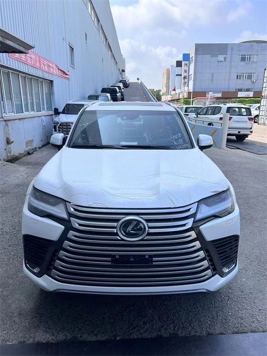 22款雷克萨斯LX600 底价190万起优惠让利