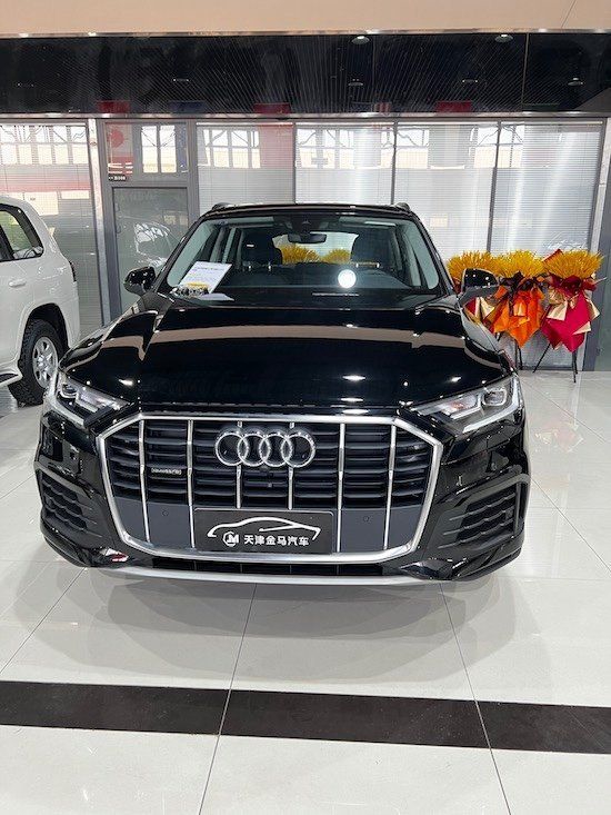 2023款平行进口奥迪Q7对比中规价更低