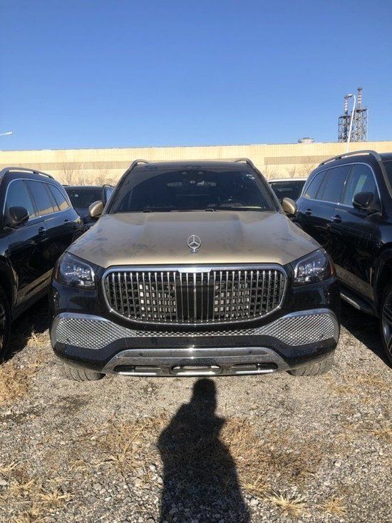 2022款奔驰迈巴赫GLS600直降20万优惠多