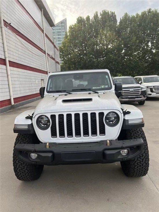 23款吉普牧马人392细节升级跌破140余万