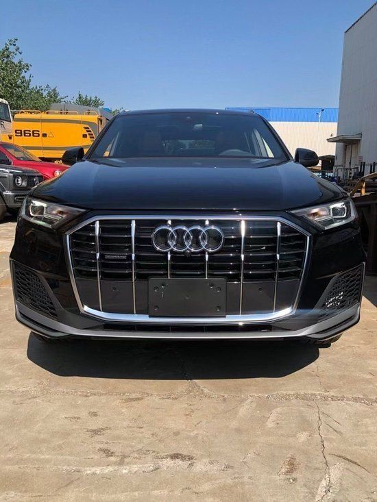 全新2023款奥迪Q7港口现车优惠降价52万