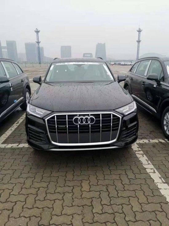 全新2023款奥迪Q7动力有所升级现车53万