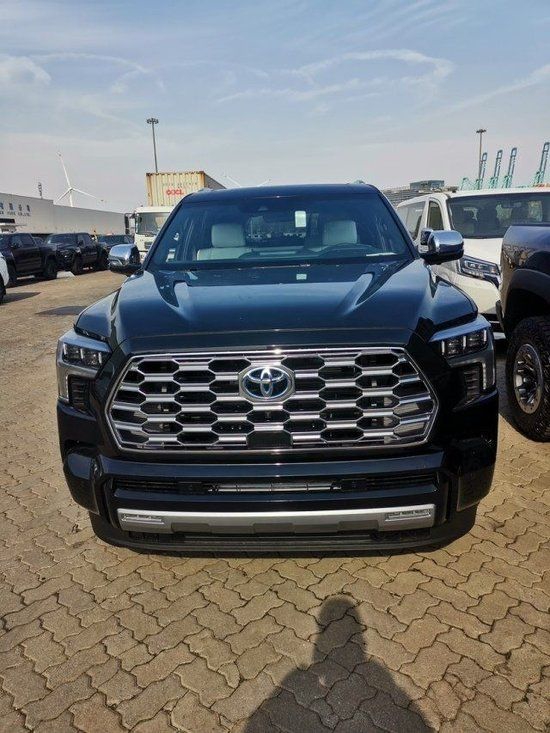 23款丰田红杉3.5T最新配置冰点底价促销