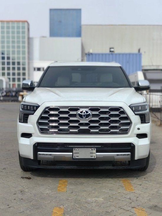 进口2023款丰田红杉3.5T降10万可分期